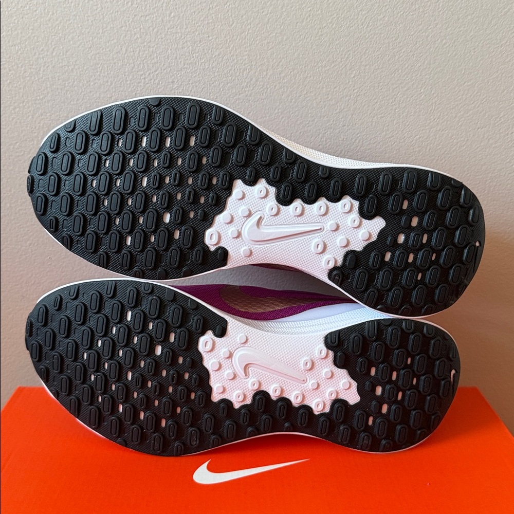 Nike Revolution 7 Fuchsia Pink White FB2208-501 Women’s Size 10.5 - Picture 5 of 6